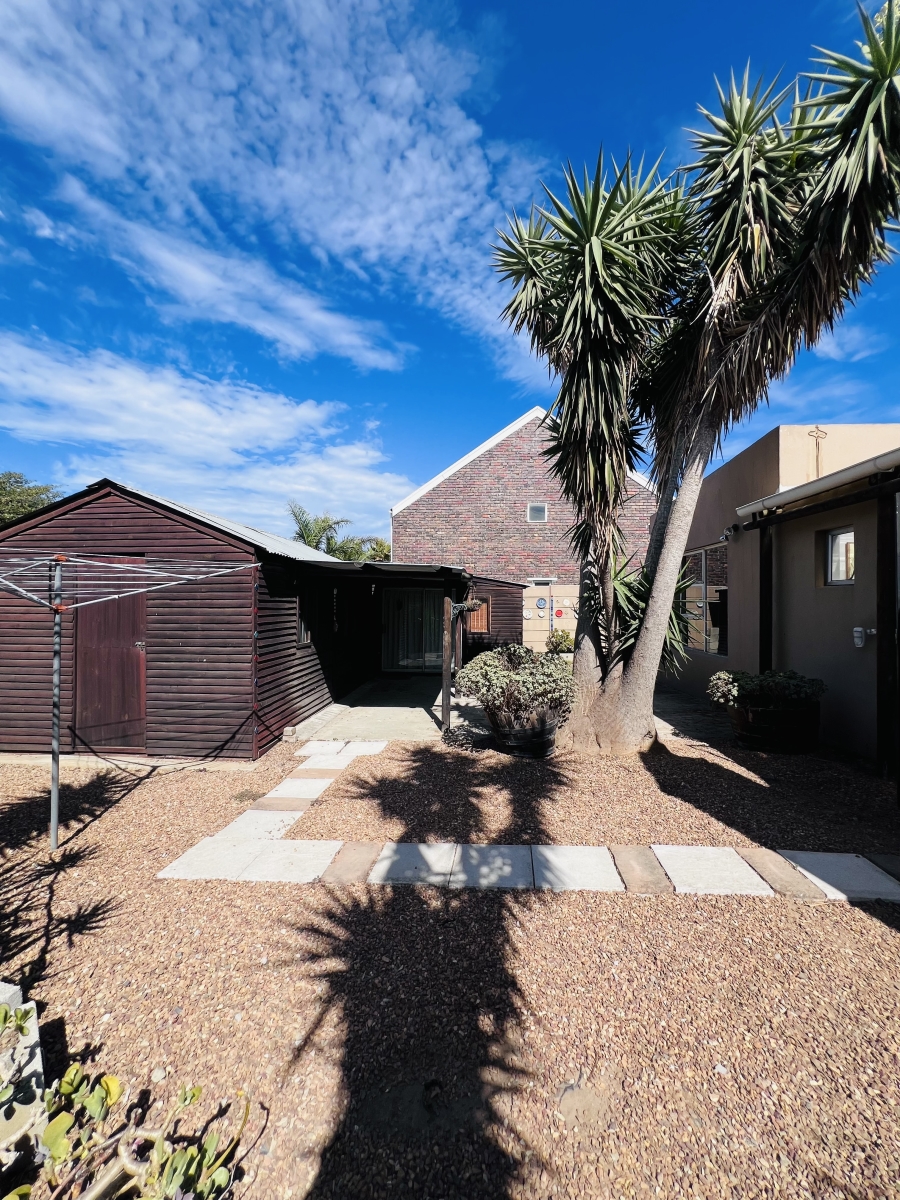 3 Bedroom Property for Sale in Pine Acres Western Cape